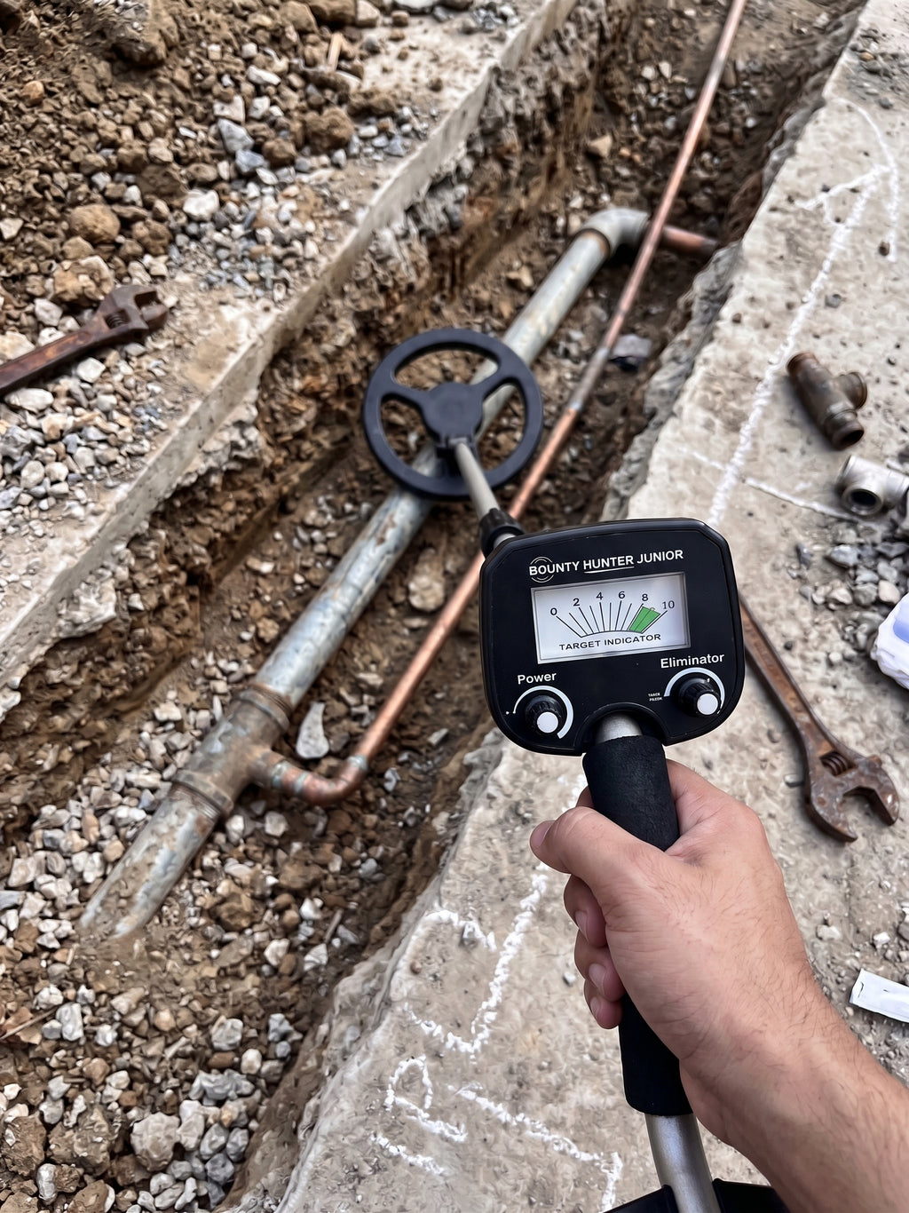 Handheld Precision Metal & Gold Detector – Deep Ground Scanner for Pipes, Nails, Jewelry & Underground Metals (USA Brand)