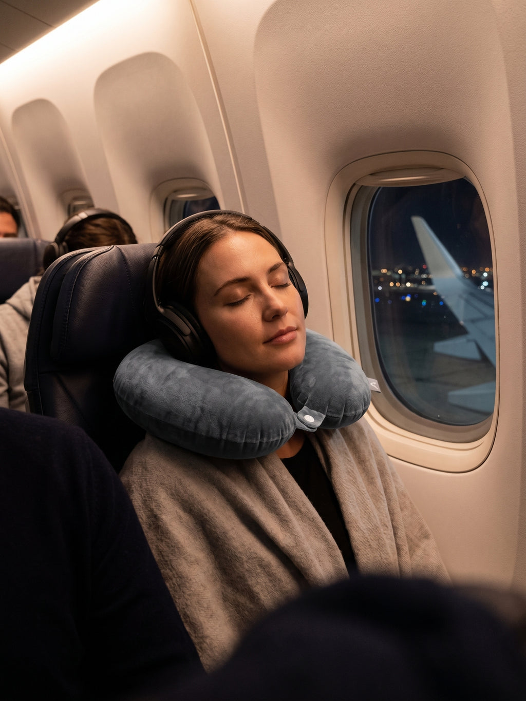 Ergonomic 360° Travel Neck Pillow – Ultra-Soft Micro-Plush Cervical Support Cushion for Flights, Road Trips & Office Naps